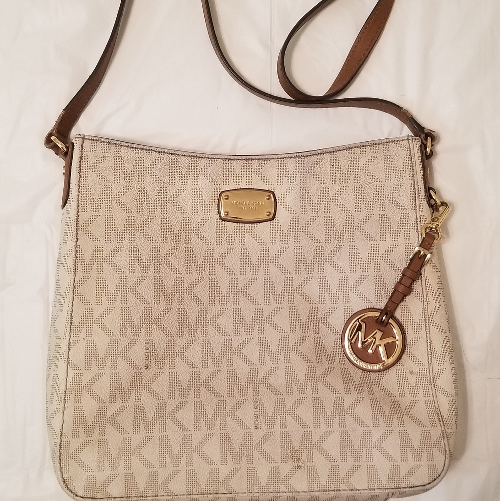 Michael Kors Set Large Travel Messenger Bag